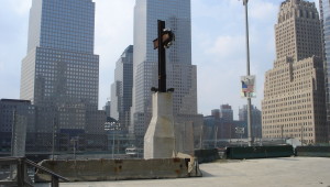 The Ground Zero cross in 2005 (Photo credit: Diether [GFDL or CC-BY-SA-3.0], via Wikimedia Commons).